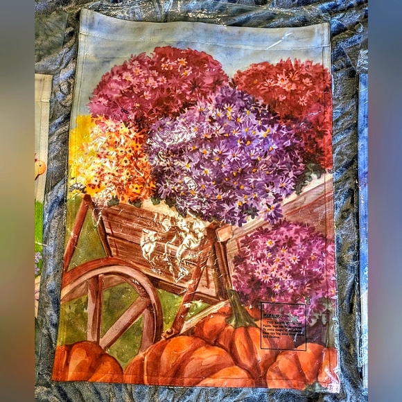 Set of 4 Seasonal Garden Flags - Spring, Summer, Autumn, Winter - Picture 3 of 6